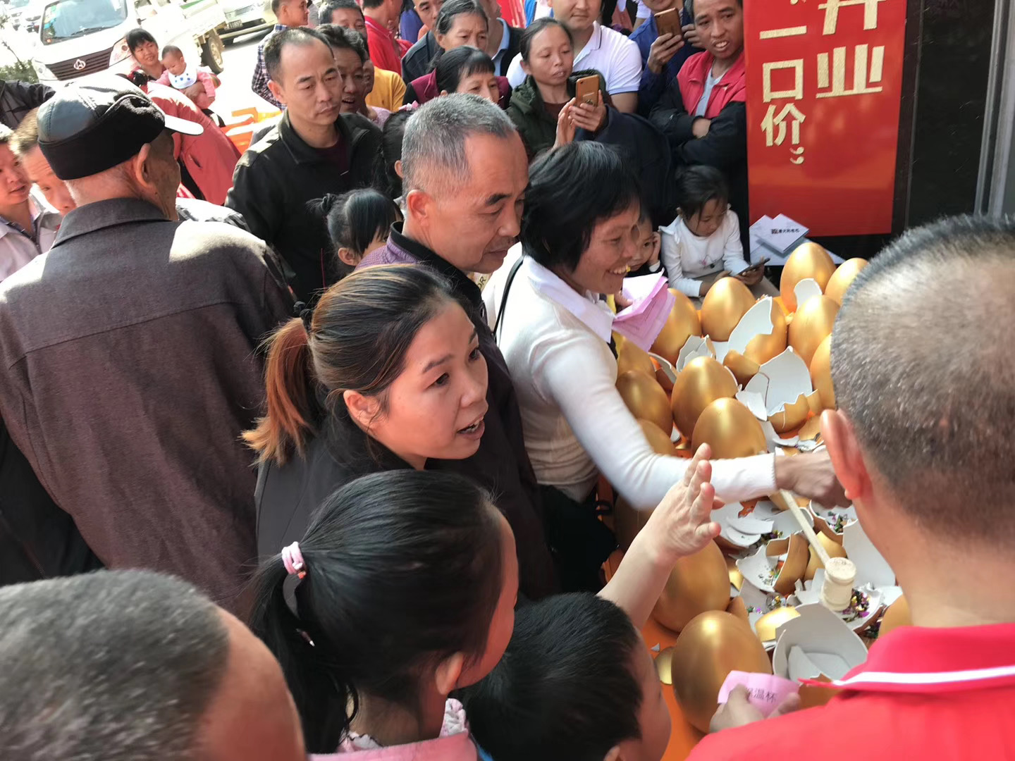 蕾丝视频污版瓷砖